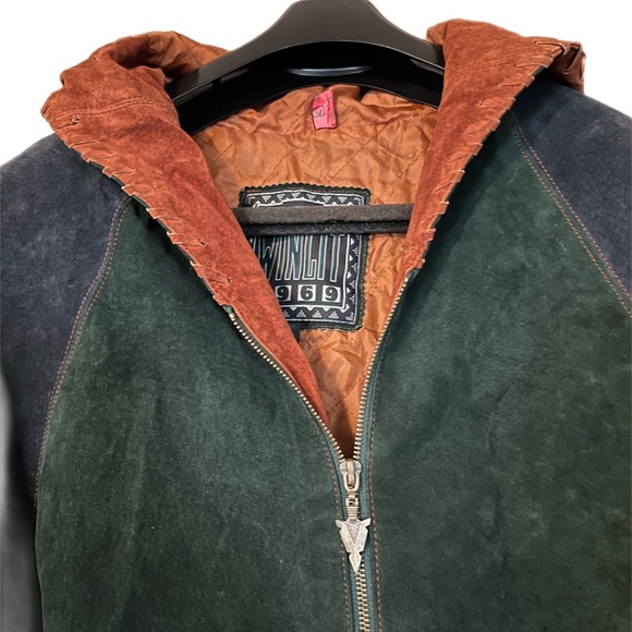 Authentic Vintage Winlit 1969 Medium Unisex Suede
Leather Jacket. - Picture 3 of 15